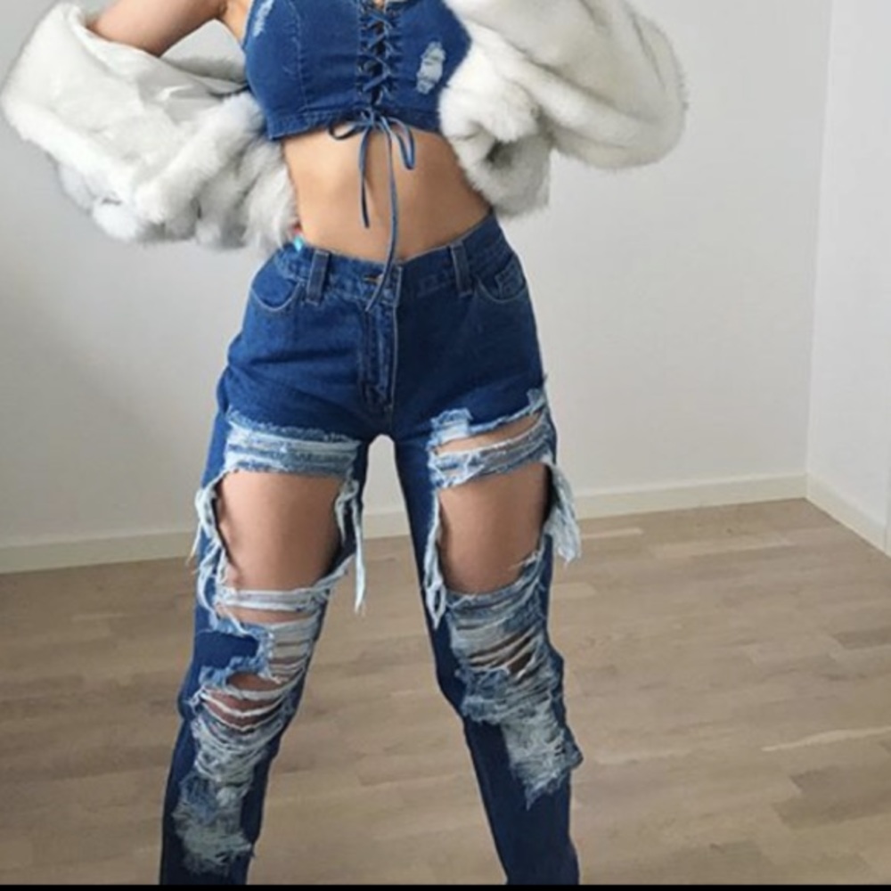 Distressed denim boyfriend jeans